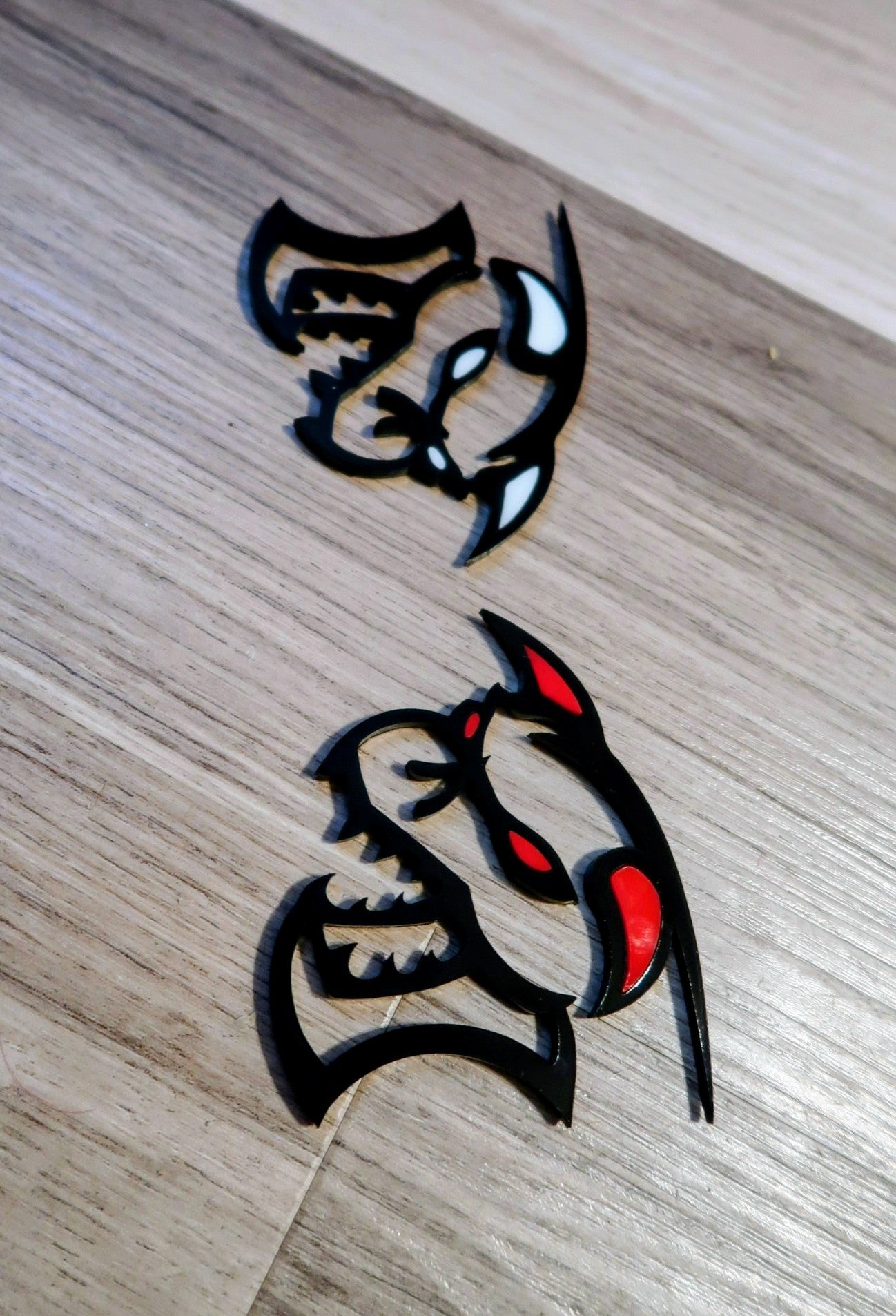 Customize-able Ghoul fender badges.