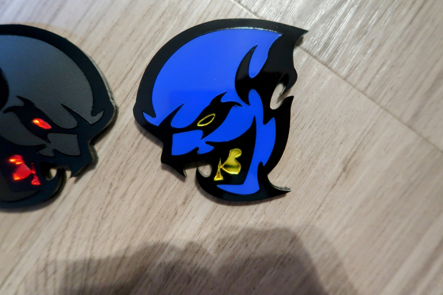 Vampire fender badges. Includes 2.