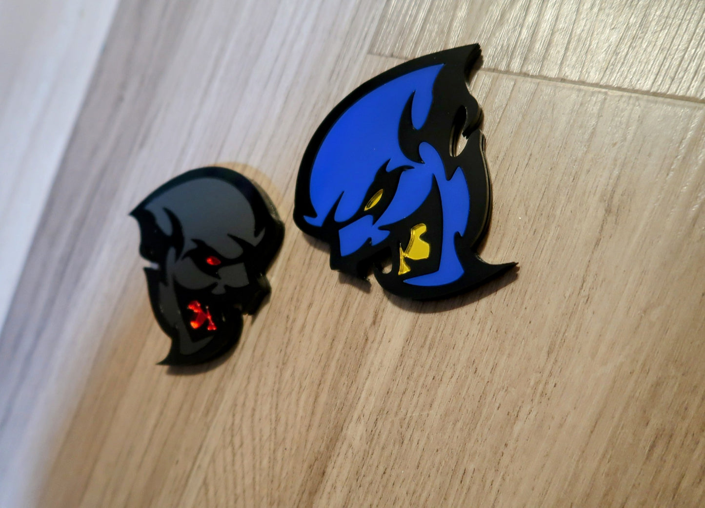 Vampire fender badges. Includes 2.