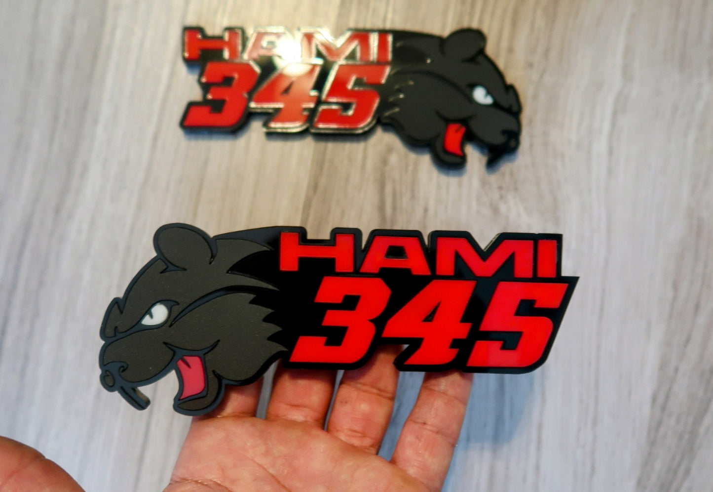 Hami 345, 392, or 396 fender badges. Includes 2.