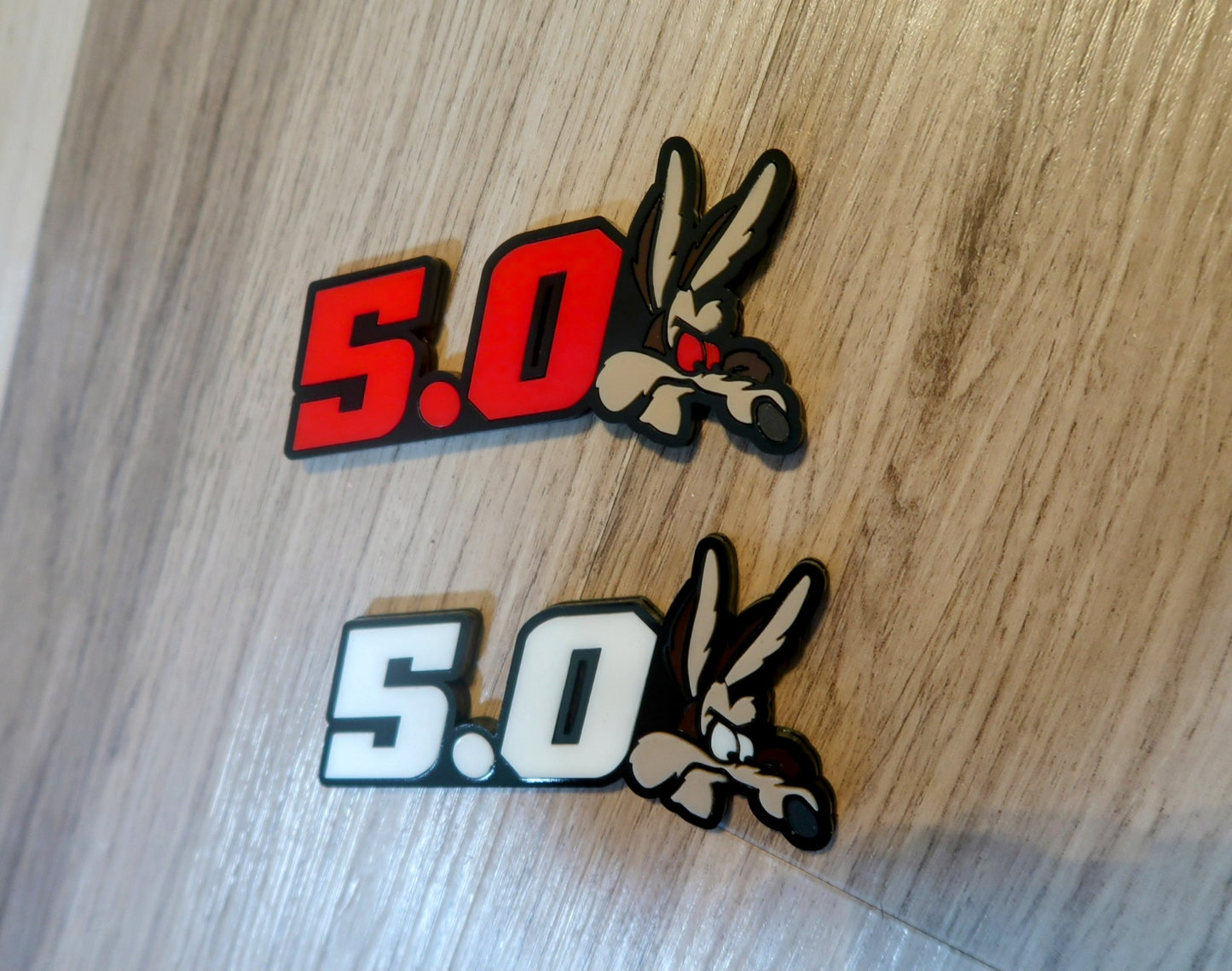 Coyote 5.0 Fender badges. Includes 2.