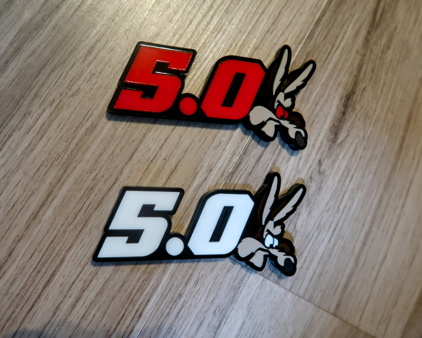 Coyote 5.0 Fender badges. Includes 2.