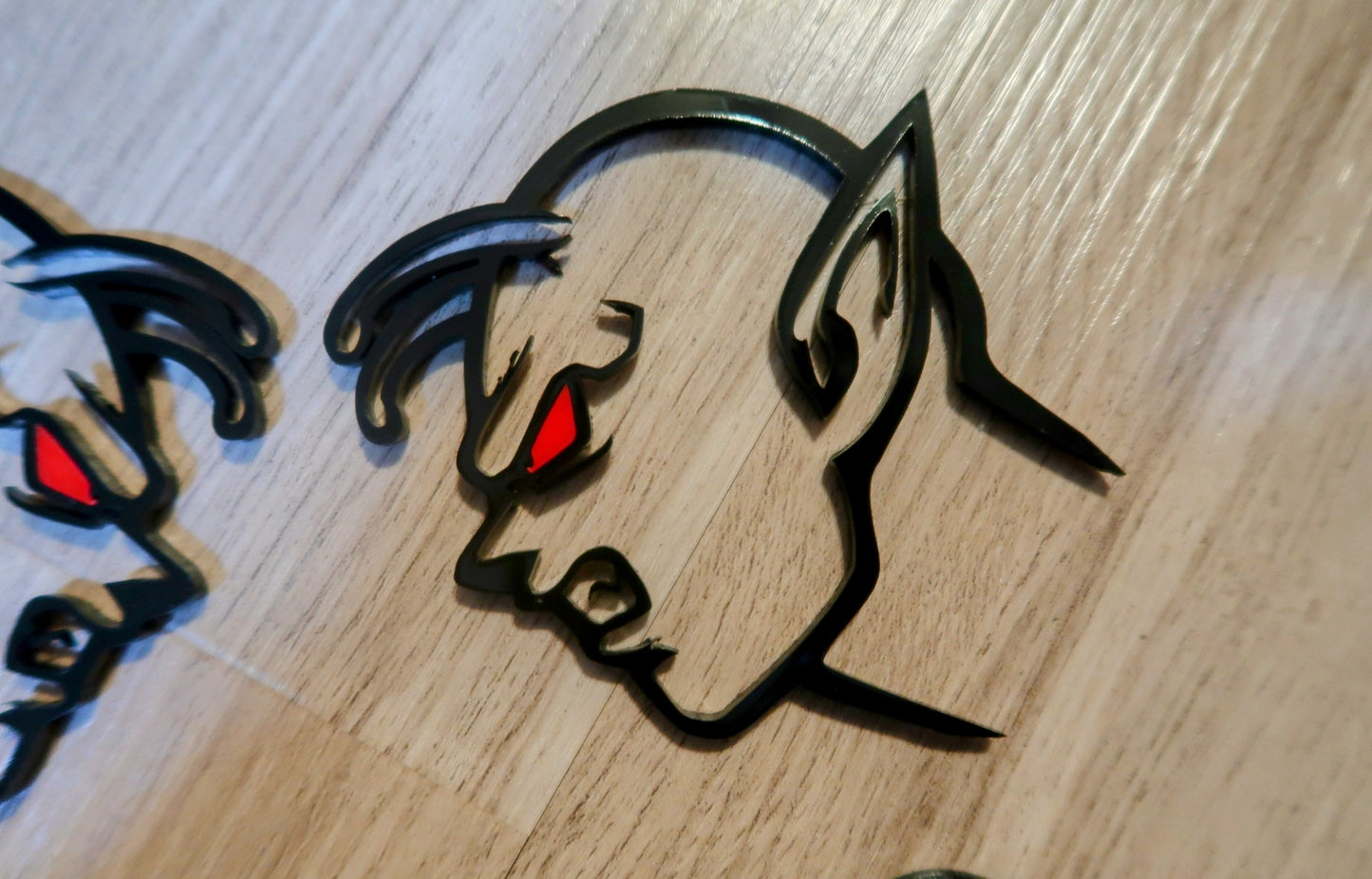 Piccolo Fender badges. Includes 2.