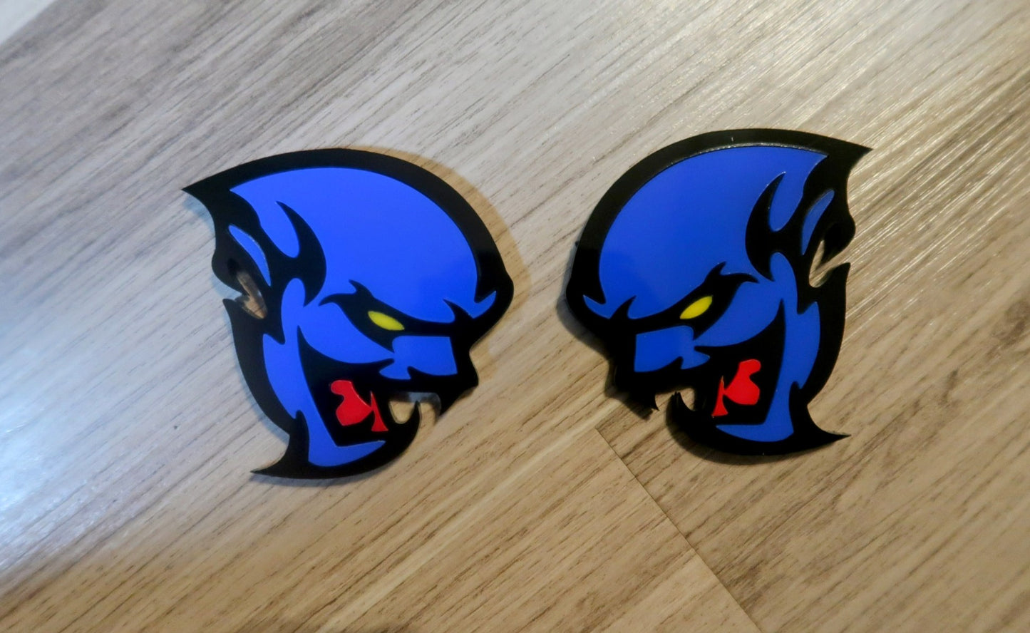 Vampire fender badges. Includes 2.