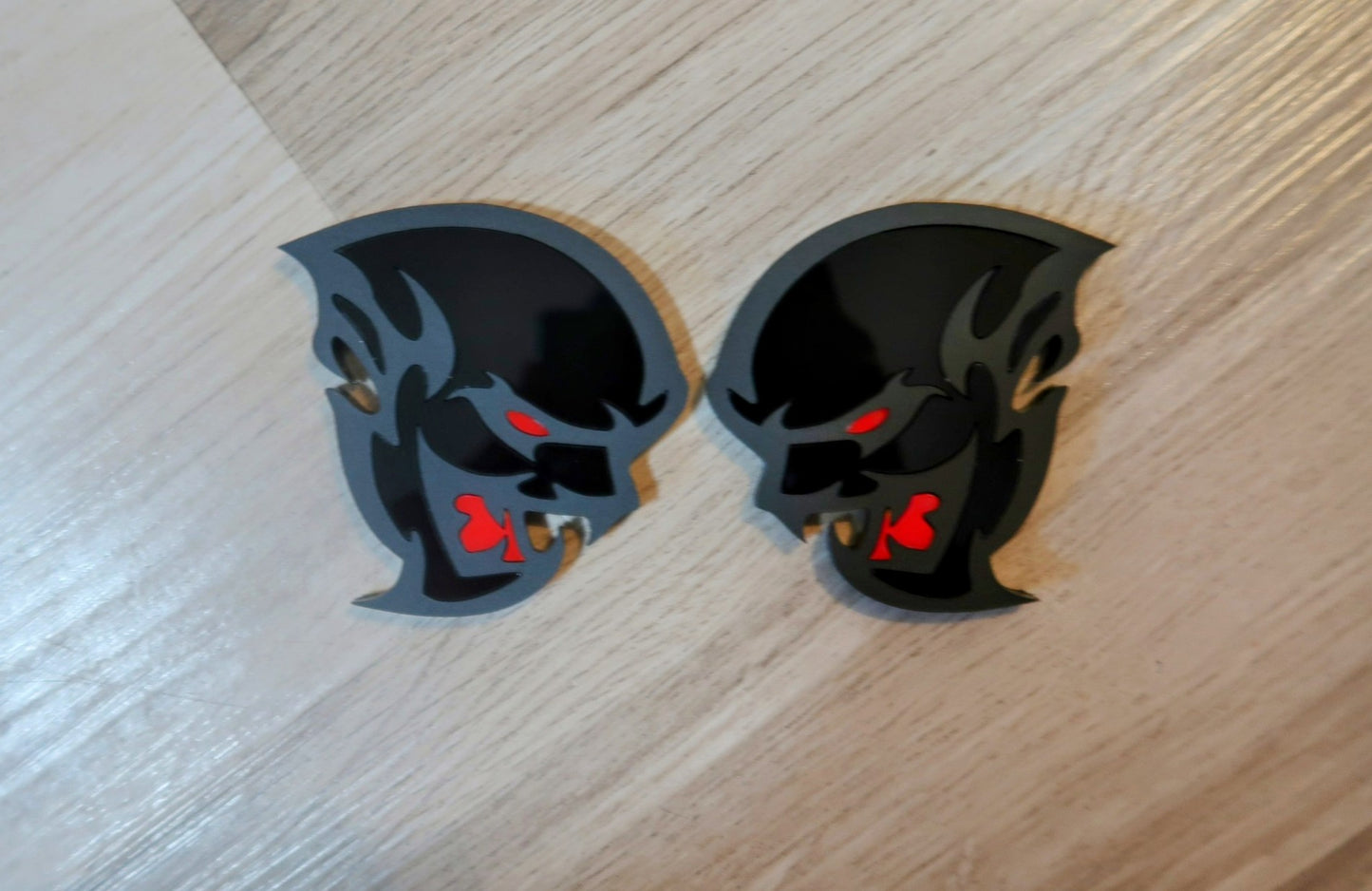 Vampire fender badges. Includes 2.