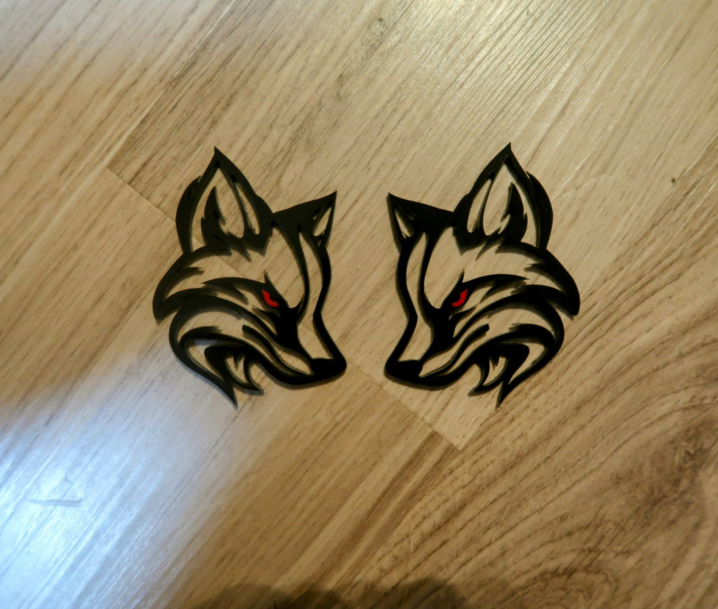 Fox fender badges. Includes 2.