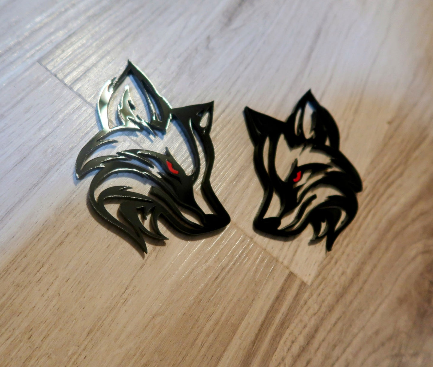 Fox fender badges. Includes 2.