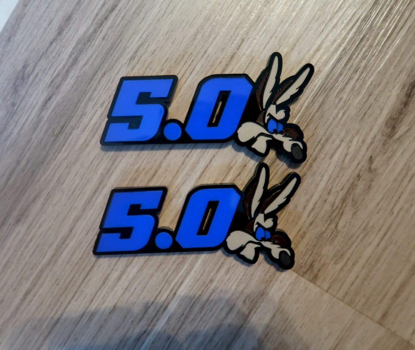 Coyote 5.0 Fender badges. Includes 2.