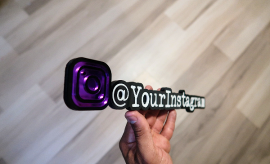 Custom Instagram badge