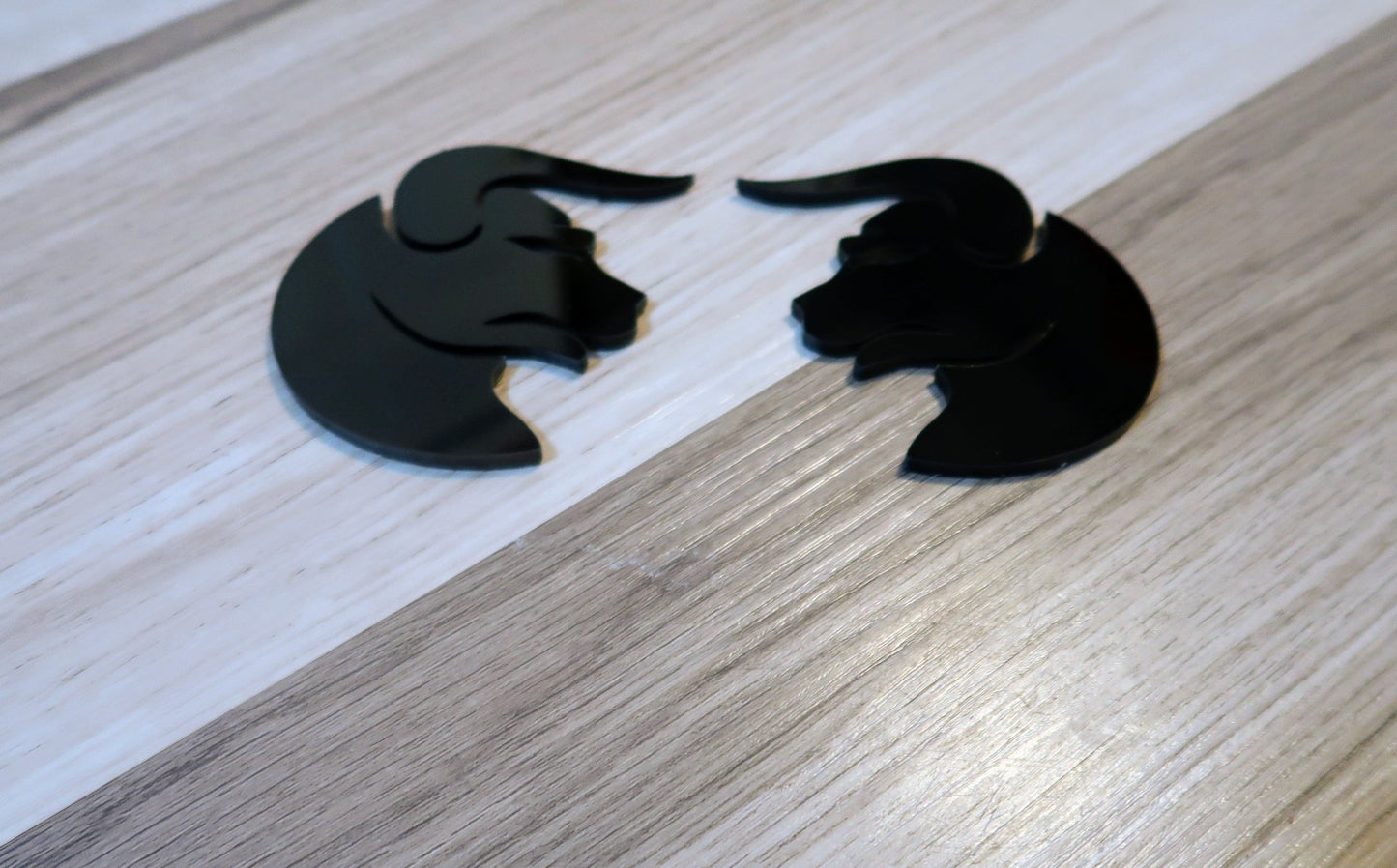 Ox fender badges. Includes 2.