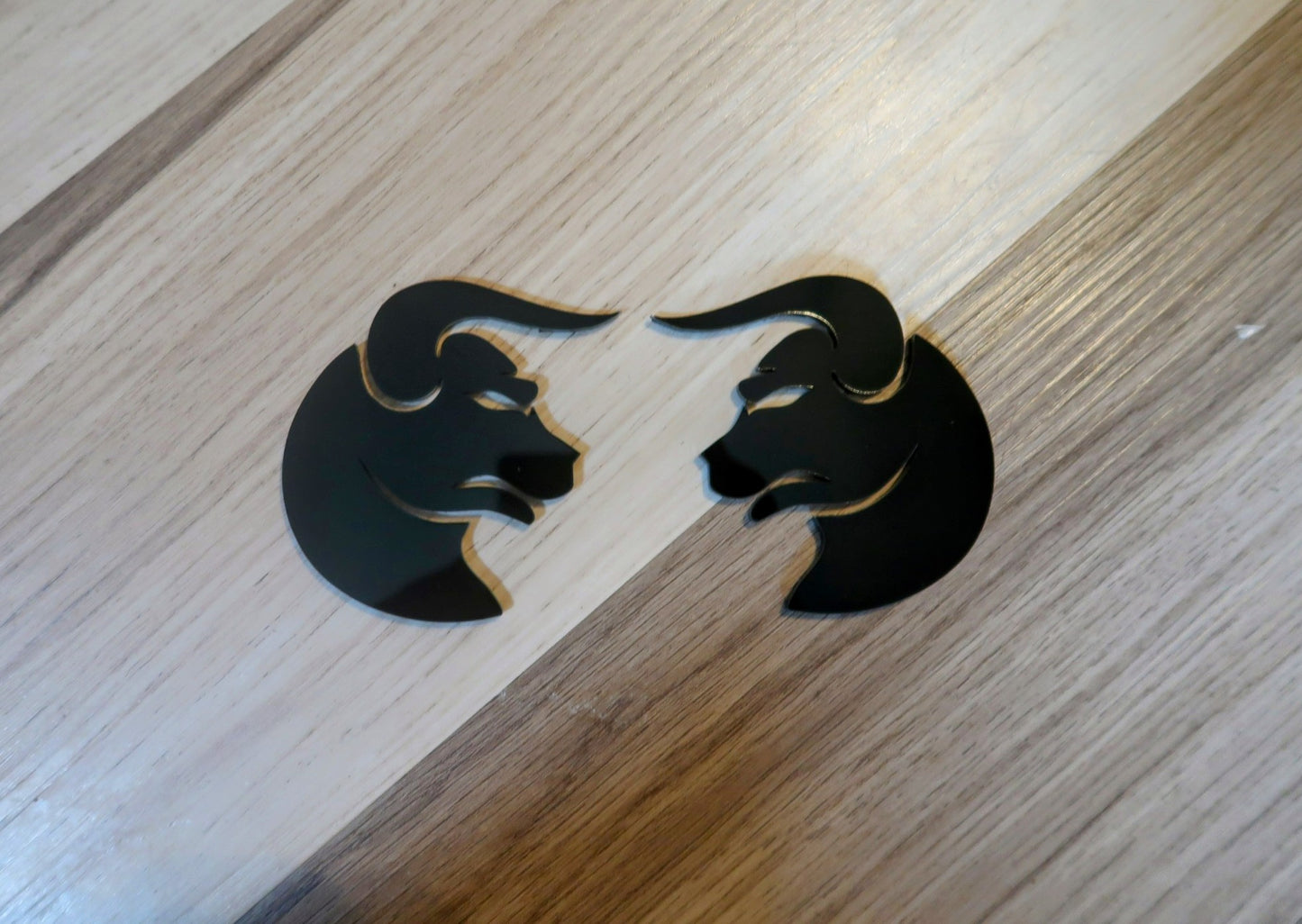 Ox fender badges. Includes 2.