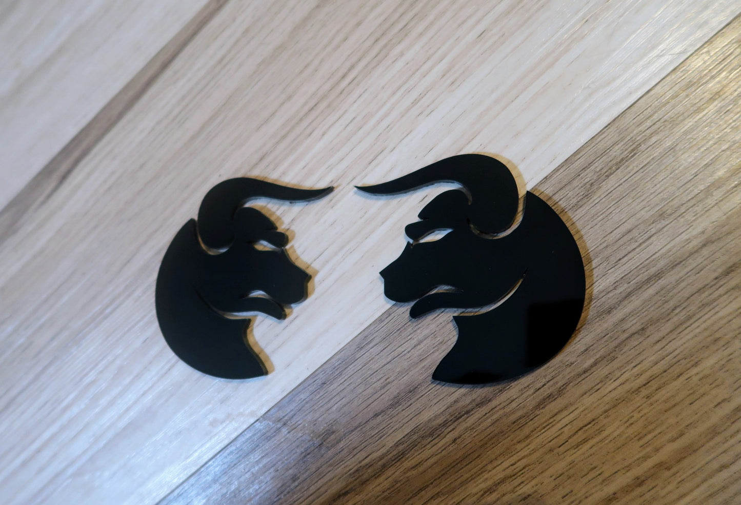 Ox fender badges. Includes 2.