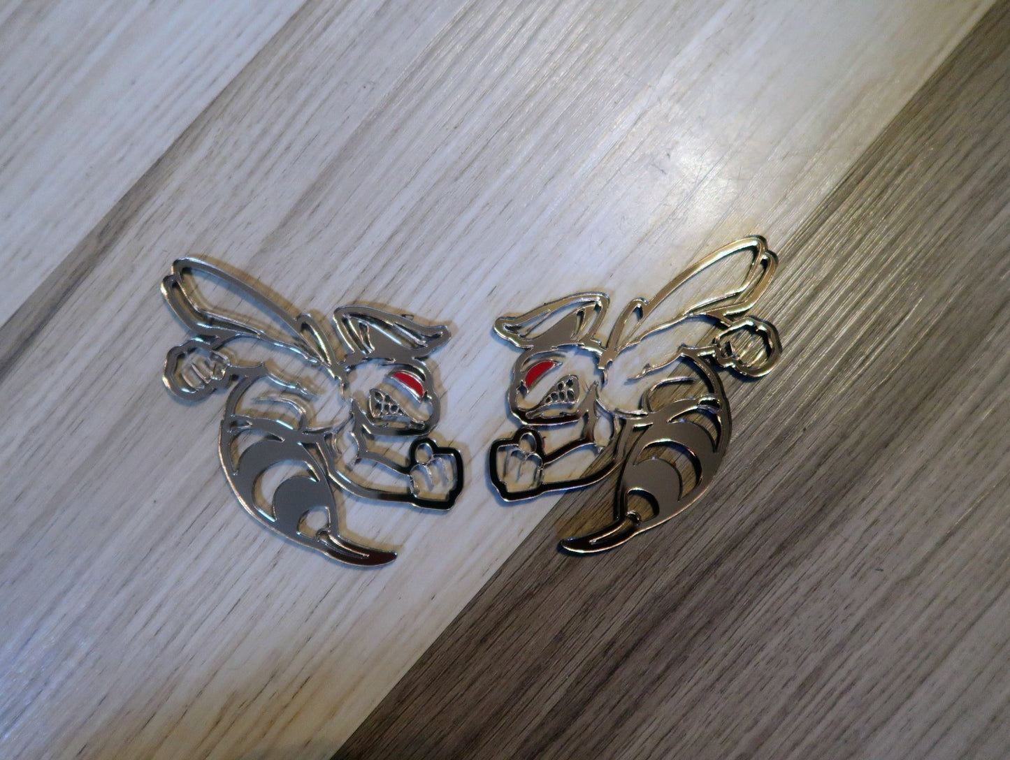 2 color customize-able bee fender badges.