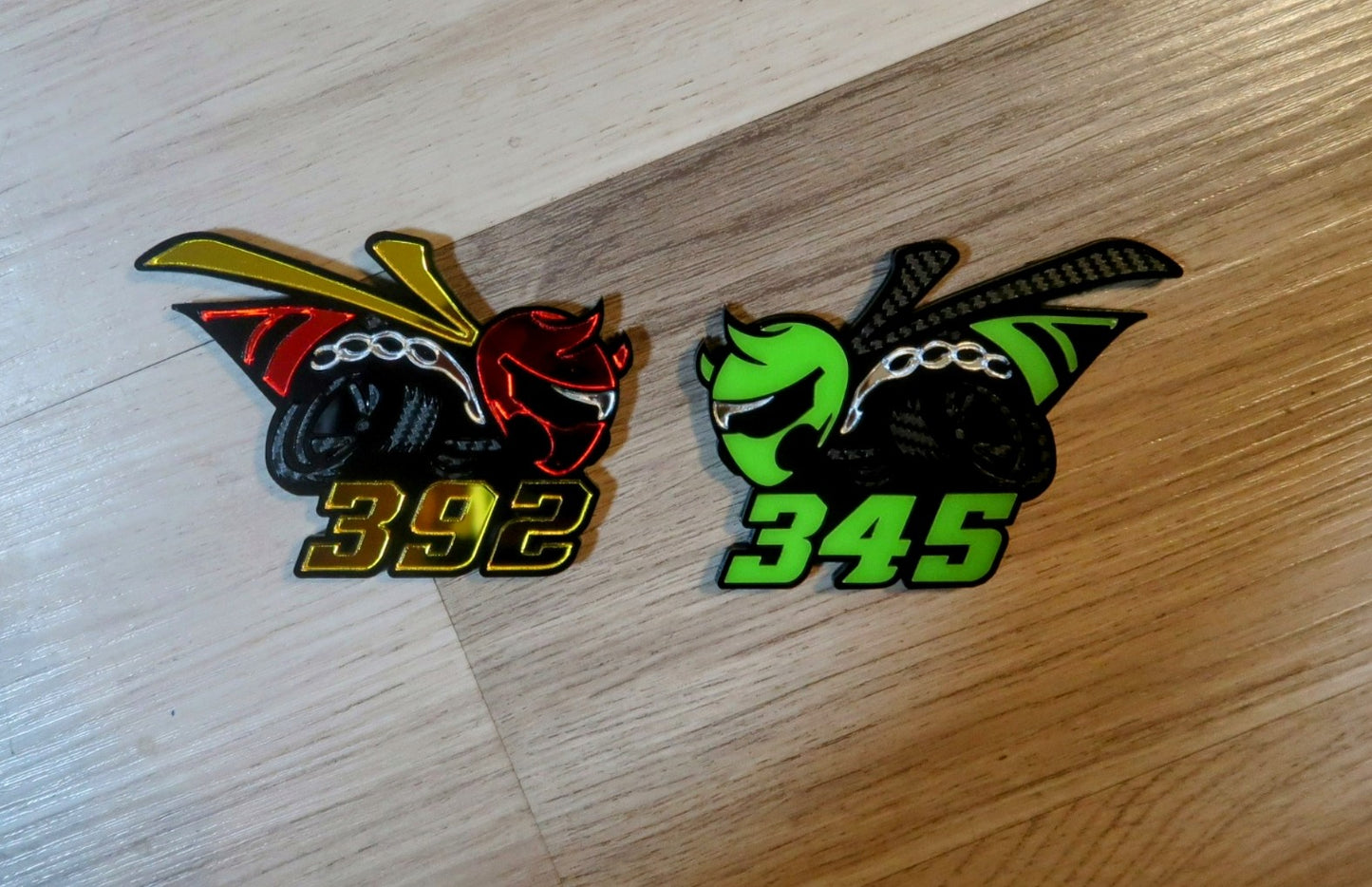 Racing Bee car badges, 392 or 345. Includes 2.