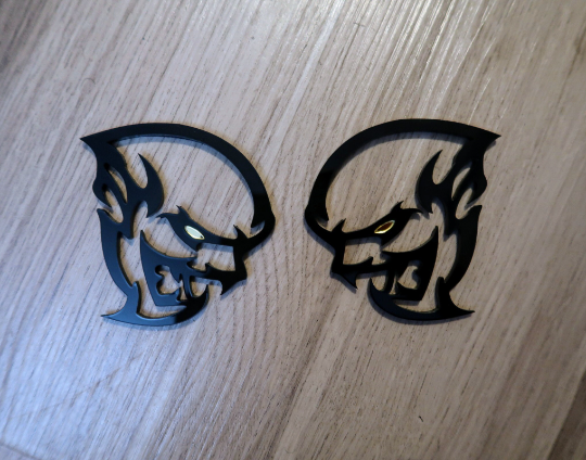 Vampire fender badges with custom eye color, Includes 2.