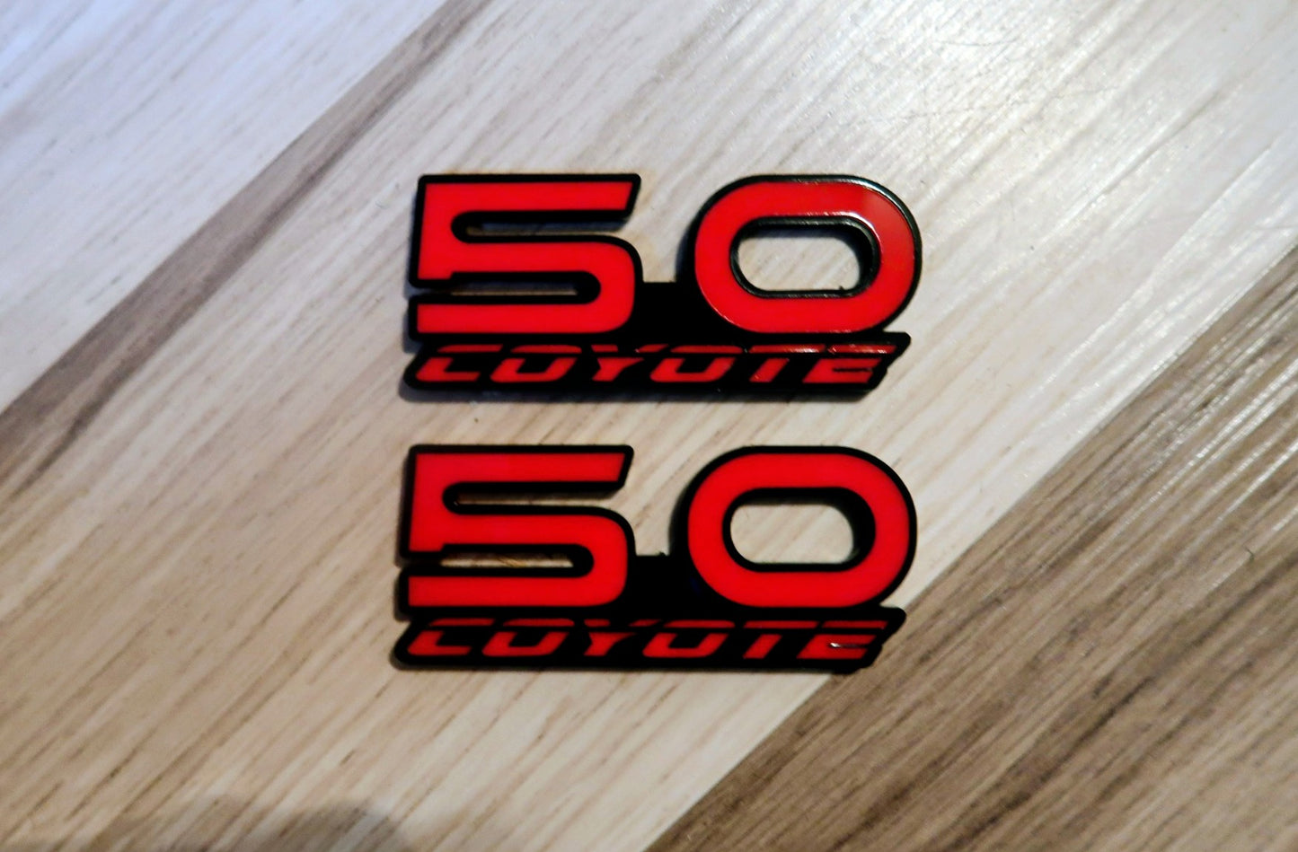 Coyote badges type 1. Includes 2.