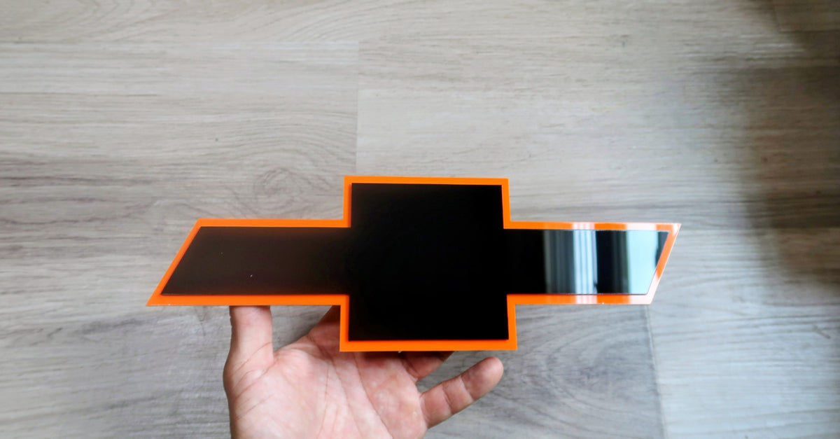 Bowtie. Includes 1