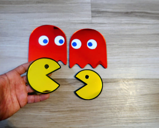 Pac-Man and Ghost badges. Includes 4