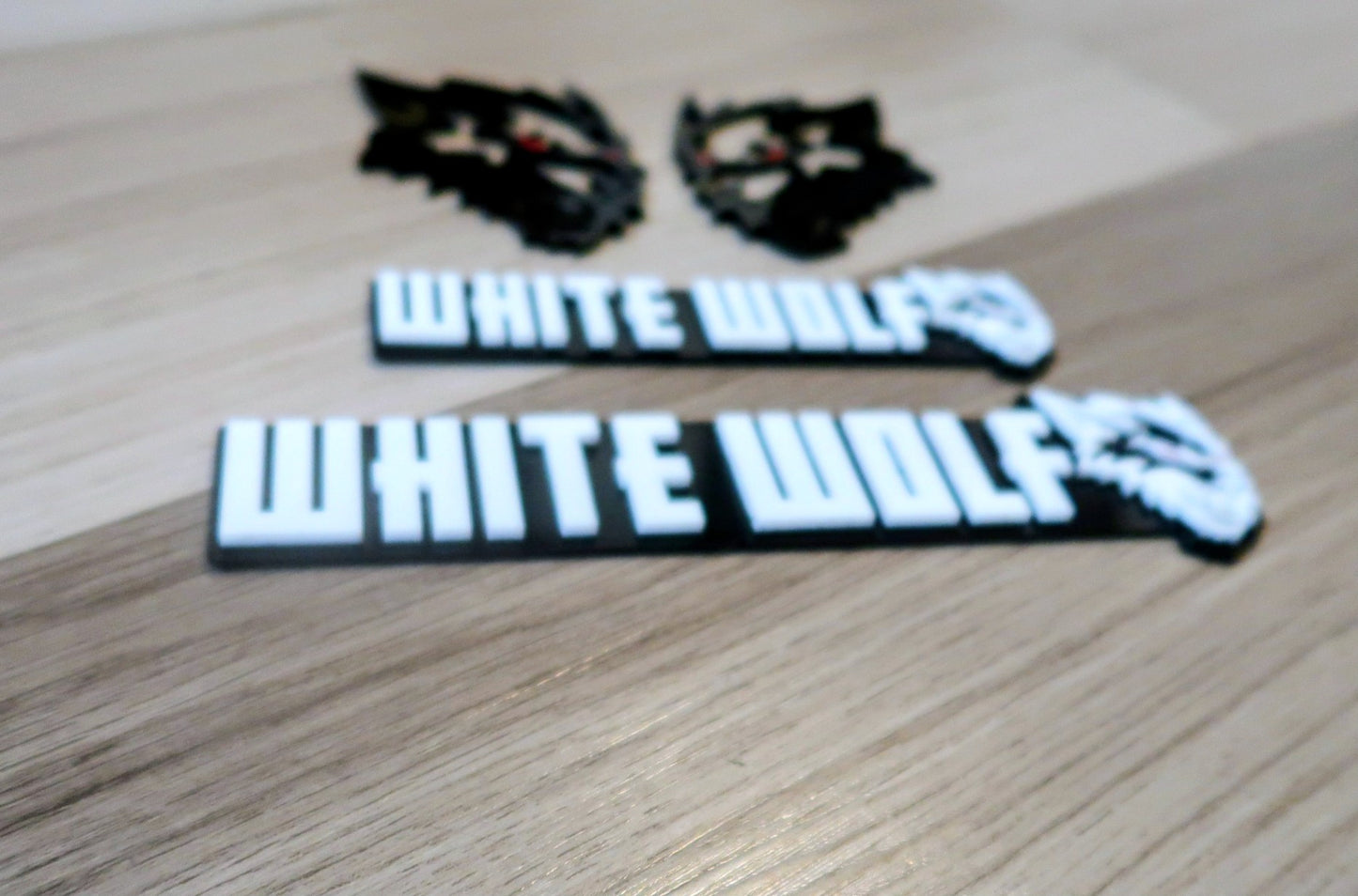 White Wolf set. Includes 4
