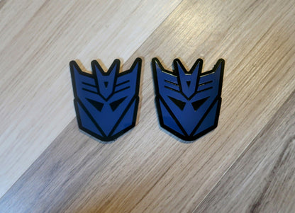Decepticon Fender/trunk badges. Includes 2.