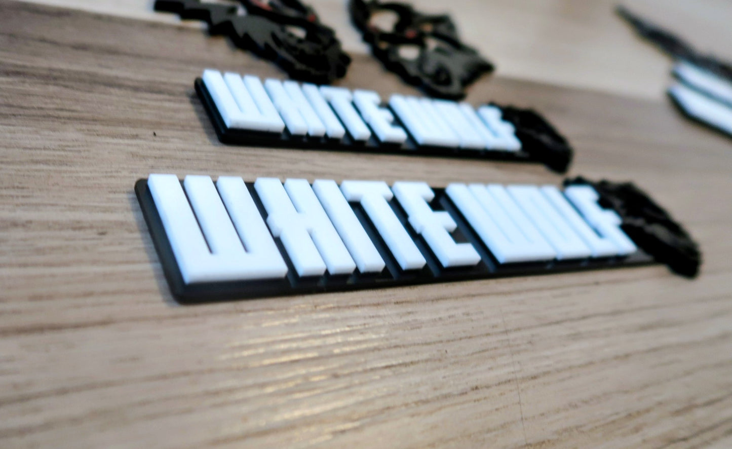 White Wolf set. Includes 4