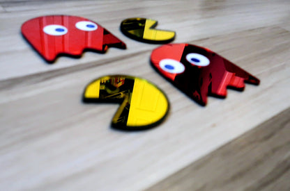 Pac-Man and Ghost badges. Includes 4