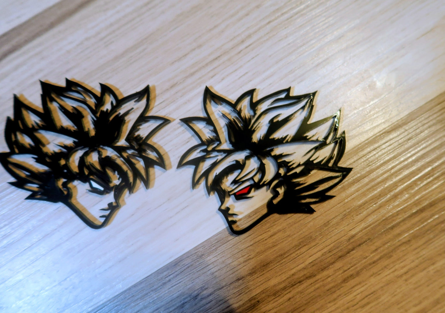 SS Goku badges type 1. Includes 2