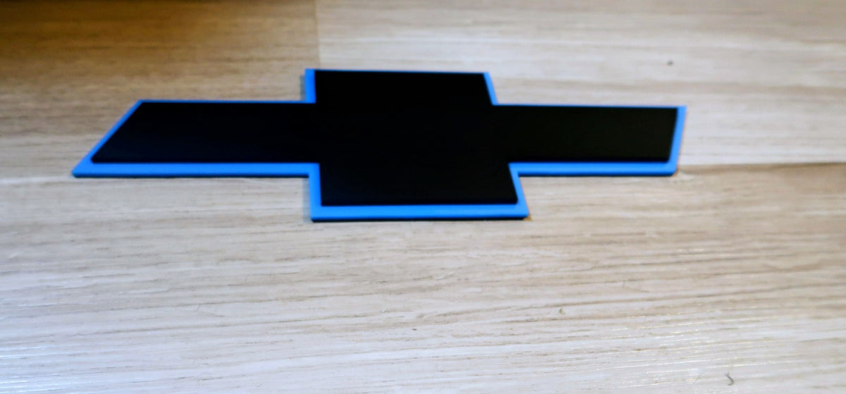 Bowtie. Includes 1